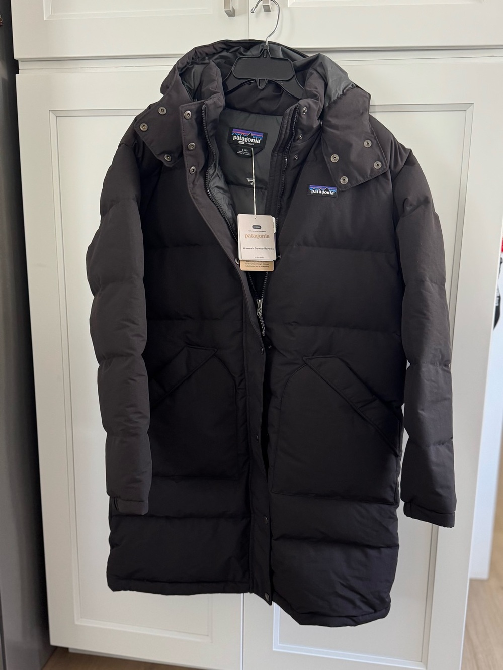 NWT Patagonia Black Downdrift Parka - Picture 4 of 8